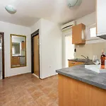 Modernes Nur 300 Meter Zum Mit Meerblick, Pool, Grill - Hundefreundlich * 노비비노돌스키