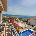 아파트 Modernes Nur 300 Meter Zum Mit Meerblick, Pool, Grill - Hundefreundlich *