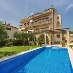 아파트 Modernes Nur 300 Meter Zum Mit Meerblick, Pool, Grill - Hundefreundlich *