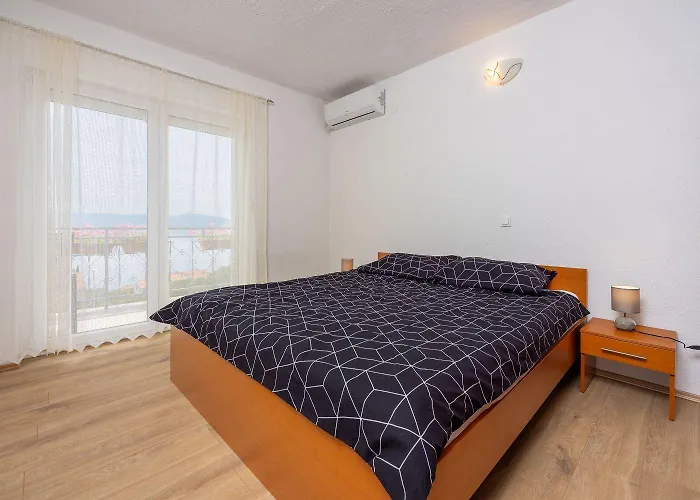 Modernes Nur 300 Meter Zum Mit Meerblick, Pool, Grill - Hundefreundlich *