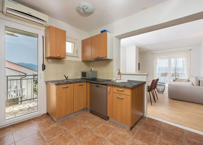 Modernes Nur 300 Meter Zum Mit Meerblick, Pool, Grill - Hundefreundlich * Нови-Винодолски
