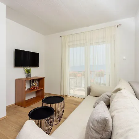Modernes Nur 300 Meter Zum Mit Meerblick, Pool, Grill - Hundefreundlich Apartment