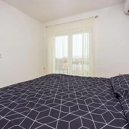 Modernes Nur 300 Meter Zum Mit Meerblick, Pool, Grill - Hundefreundlich Appartamento Novi Vinodolski