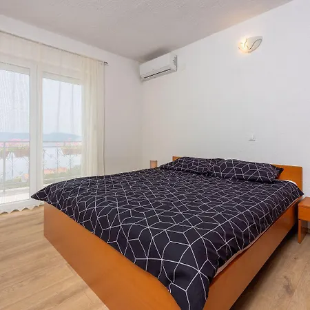 Modernes Nur 300 Meter Zum Mit Meerblick, Pool, Grill - Hundefreundlich *