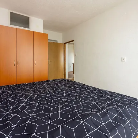 Modernes Nur 300 Meter Zum Mit Meerblick, Pool, Grill - Hundefreundlich Apartment