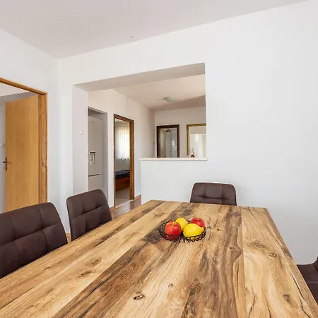 Modernes Nur 300 Meter Zum Mit Meerblick, Pool, Grill - Hundefreundlich Appartamento Novi Vinodolski