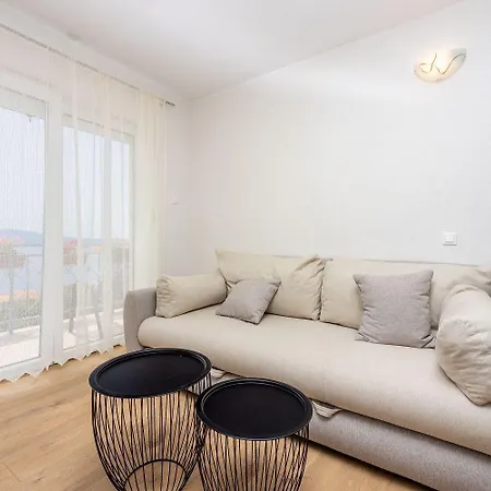 Appartamento Modernes Nur 300 Meter Zum Mit Meerblick, Pool, Grill - Hundefreundlich