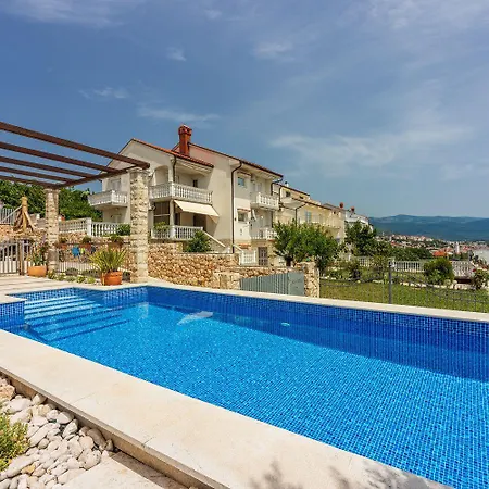 Modernes Nur 300 Meter Zum Mit Meerblick, Pool, Grill - Hundefreundlich Novi Vinodolski