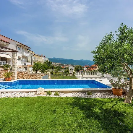 Modernes Nur 300 Meter Zum Mit Meerblick, Pool, Grill - Hundefreundlich * Novi Vinodolski