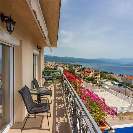 Modernes Nur 300 Meter Zum Mit Meerblick, Pool, Grill - Hundefreundlich Apartment Novi Vinodolski