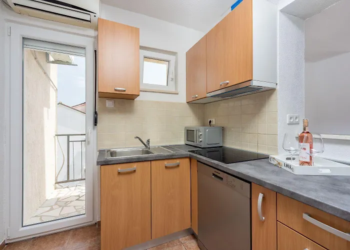 Apartmán Modernes Nur 300 Meter Zum Mit Meerblick, Pool, Grill - Hundefreundlich
