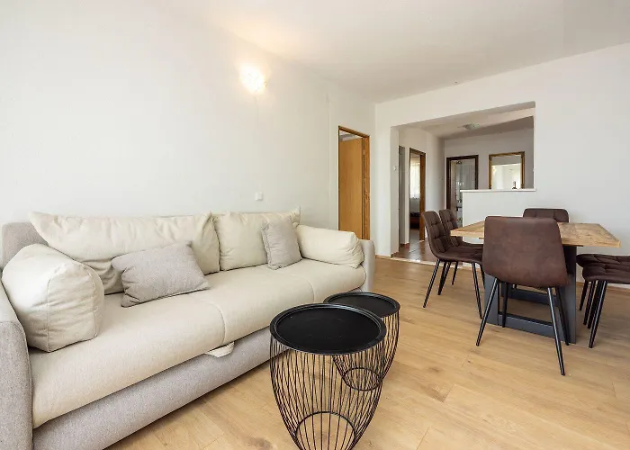 Modernes Nur 300 Meter Zum Mit Meerblick, Pool, Grill - Hundefreundlich *